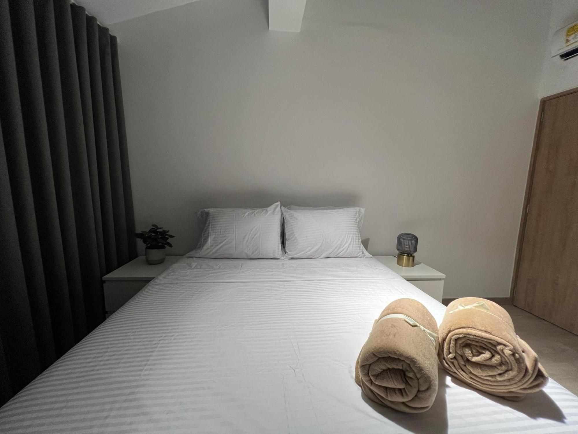 Apartment Stylish 5-br In Medellin's Trendiest Spot, Walk Everywhere! Medellin